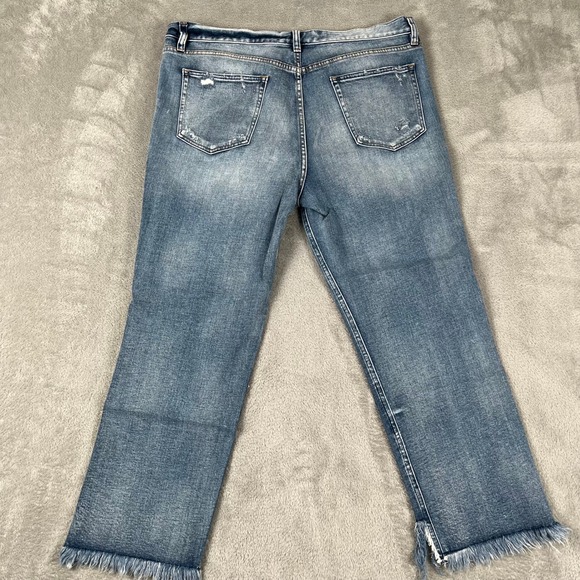Silver Jeans Co Womens Jeans Distressed Frayed Hem Cropped Bootcut Size 38x27 - Picture 2 of 13